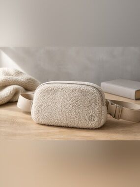 Lululemon Athletica Everywhere Fleece Belt Bag (Light Ivory)